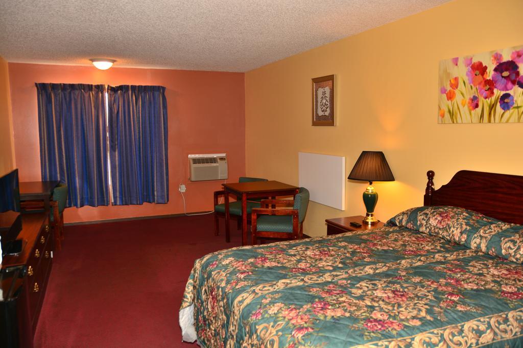 Scottish Inn And Suites Tomball Ngoại thất bức ảnh